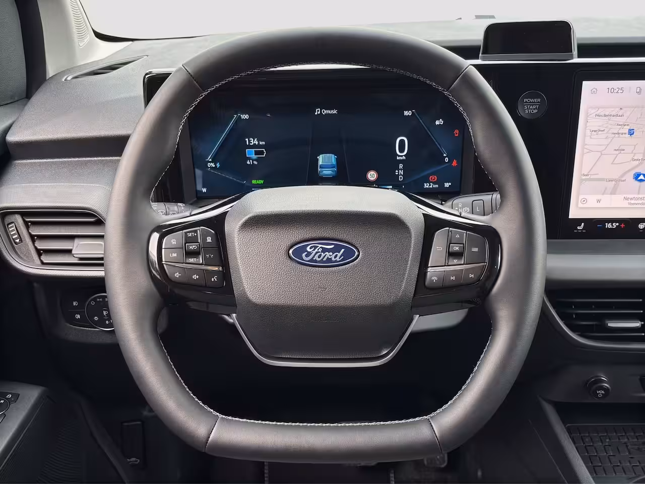 Ford Tourneo Courier Titanium | Adap. Cruise Control | BLIS | Winterpack | Camera | Keyless | CarPlay |
