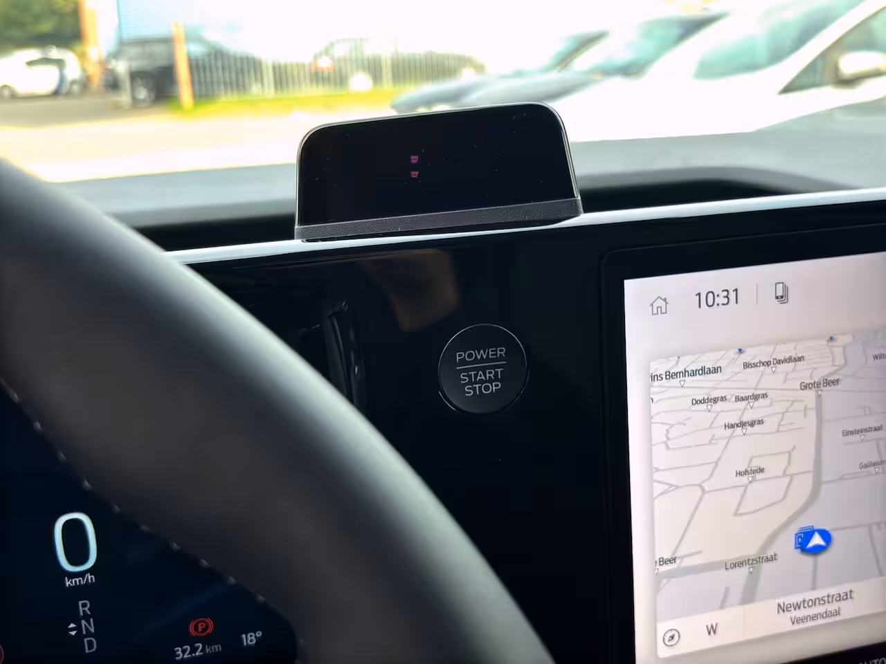 Ford Tourneo Courier Titanium | Adap. Cruise Control | BLIS | Winterpack | Camera | Keyless | CarPlay |