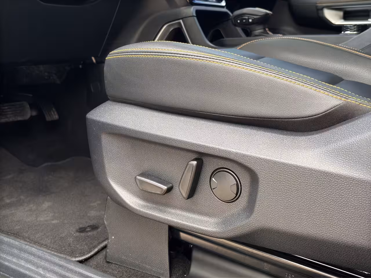 Ford Ranger 2.3 PHEV Wildtrak Plug-in Dubbel Cabine | Rollertop | 5 persoons | 3500 kg trekgewicht | A