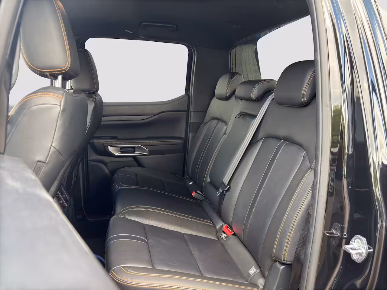 Ford Ranger 2.3 PHEV Wildtrak Plug-in Dubbel Cabine | Rollertop | 5 persoons | 3500 kg trekgewicht | A