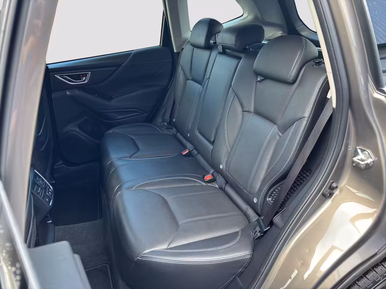 Subaru Forester 2.0i e-BOXER First Edition | Trekhaak | Panoramdak | Leder | Camera | Adap. Cruise | Apple