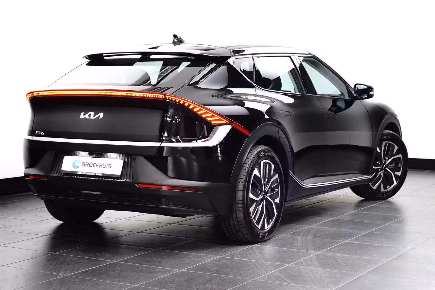 Kia EV6 Edition 77.4 kWh | Stoelverwarming | Camera | Apple Carplay | Adap. Cruise | Leder | BTW-A