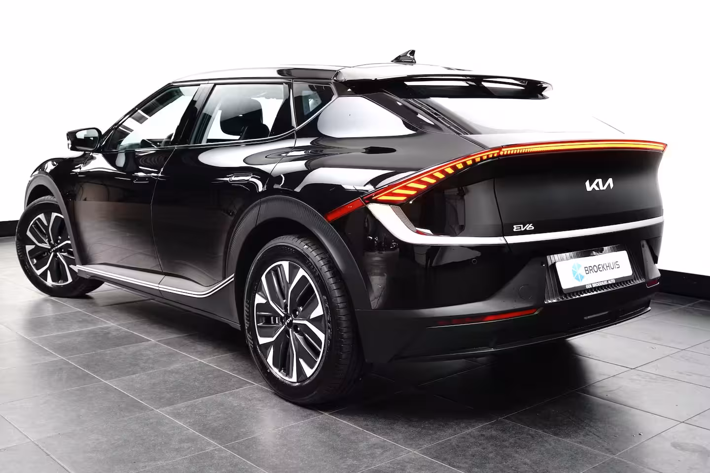 Kia EV6 Edition 77.4 kWh | Stoelverwarming | Camera | Apple Carplay | Adap. Cruise | Leder | BTW-A