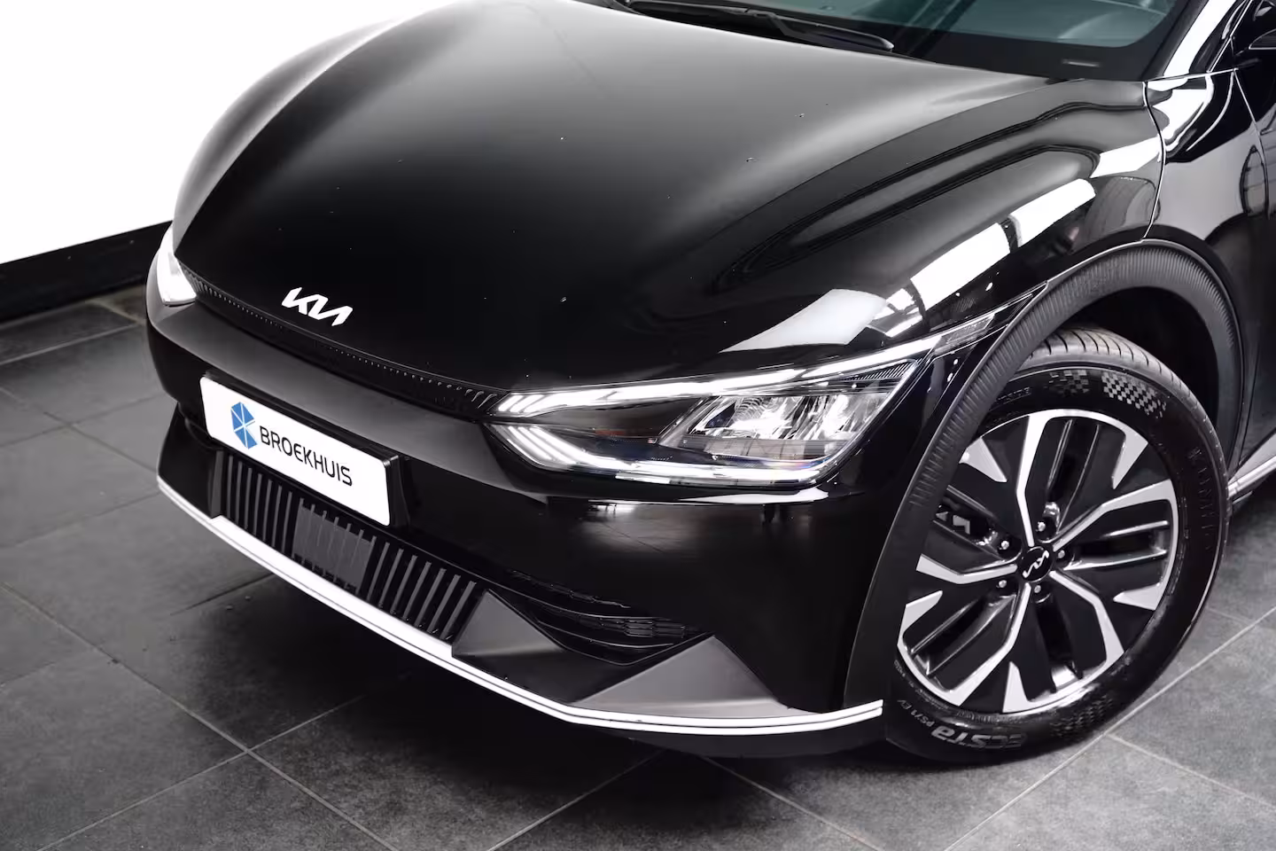 Kia EV6 Edition 77.4 kWh | Stoelverwarming | Camera | Apple Carplay | Adap. Cruise | Leder | BTW-A