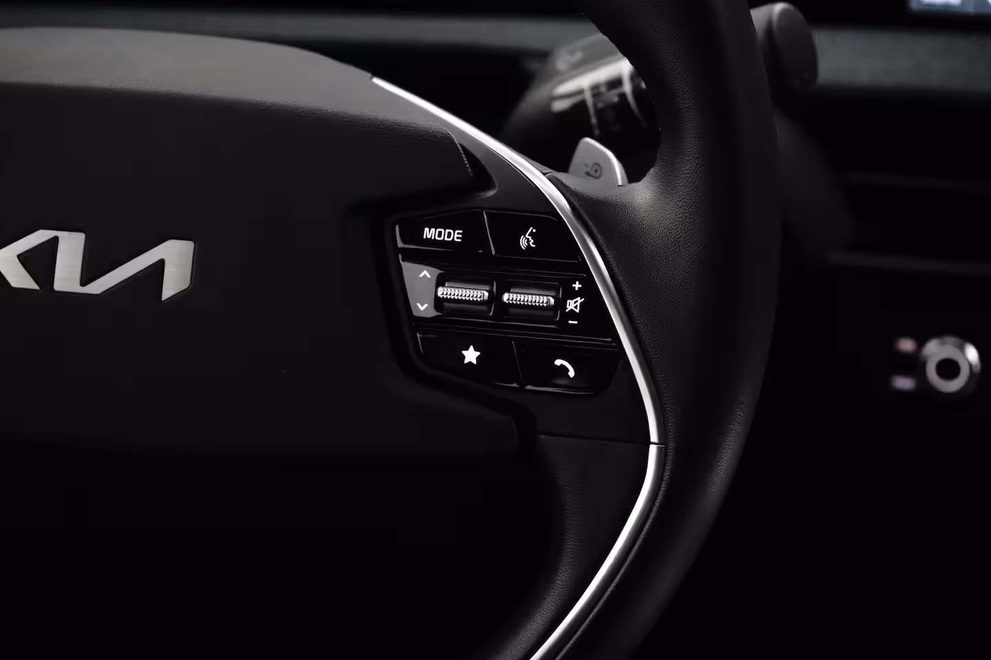 Kia EV6 Edition 77.4 kWh | Stoelverwarming | Camera | Apple Carplay | Adap. Cruise | Leder | BTW-A