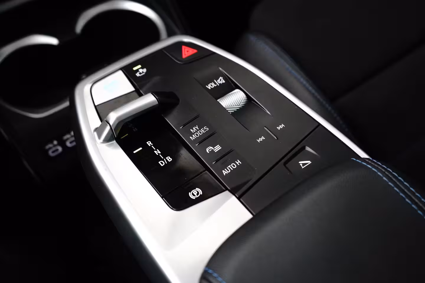 BMW iX1 xDrive30 67 kWh M Sport | Camera | Cruise Control | BTW-Auto | Apple Carplay | Navigatie