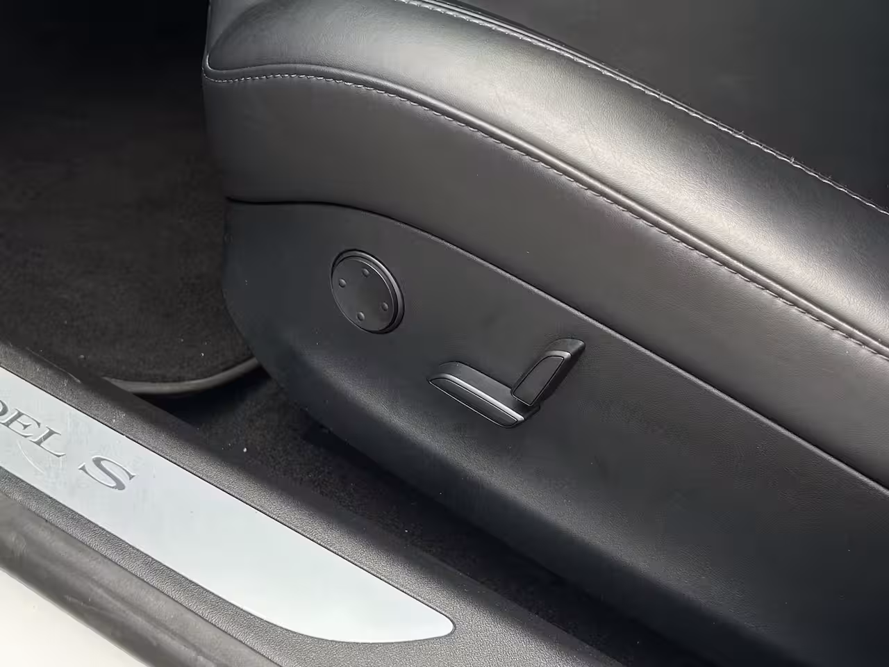 Tesla Model S Long Range | Adap. Cruise Control | Pano | Trekhaak | 360 camera | Stoelverwarming | Stuur