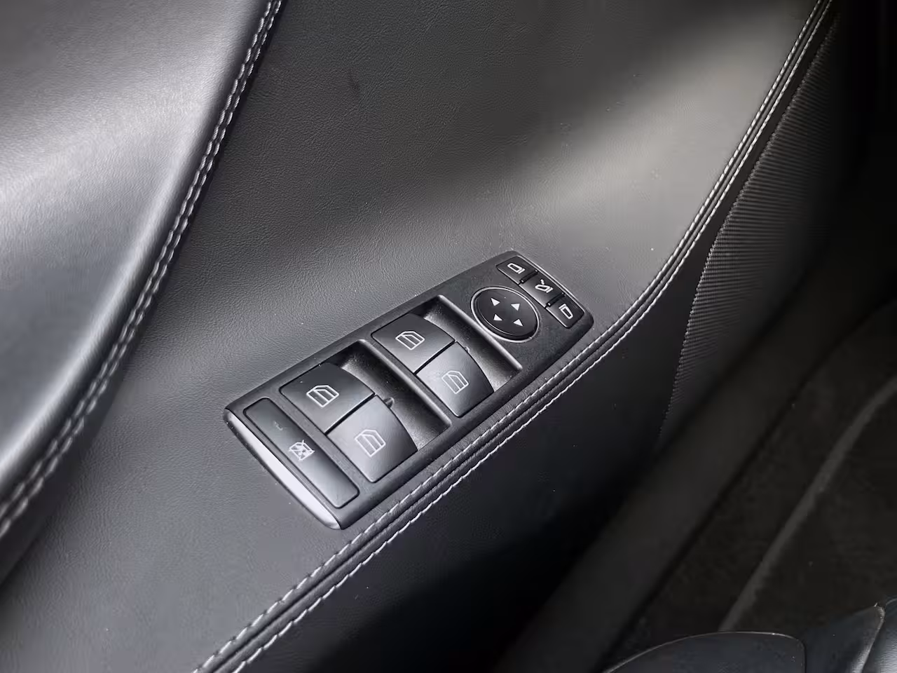 Tesla Model S Long Range | Adap. Cruise Control | Pano | Trekhaak | 360 camera | Stoelverwarming | Stuur