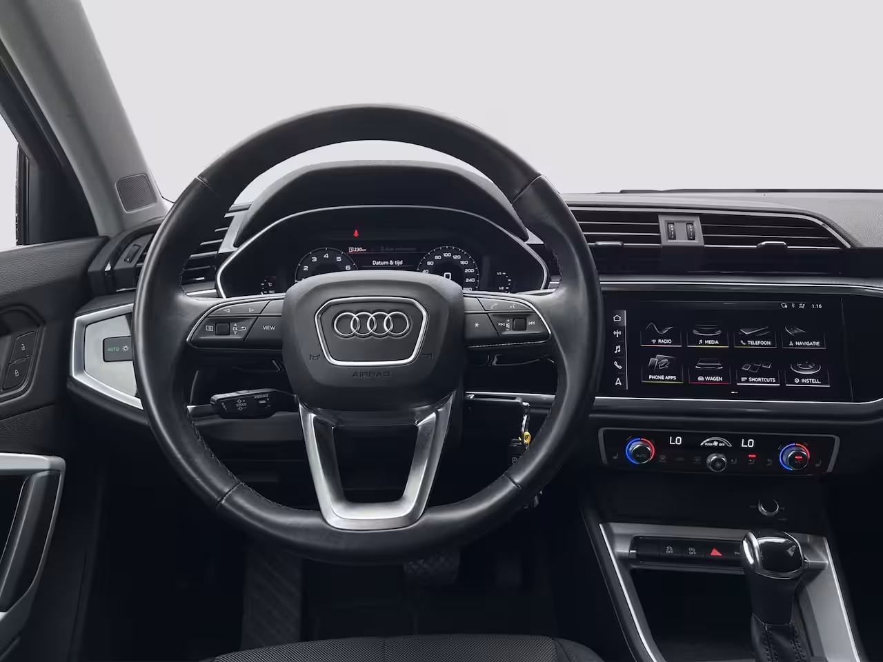 Audi Q3 35 TFSI Pro Line | LED | Cruise Adaptive | Clima | BLIS | Stoelverwarming | Navi By App |