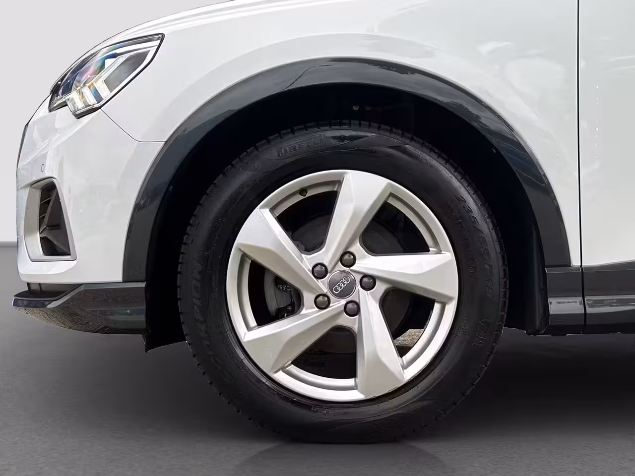 Audi Q3 35 TFSI Pro Line | LED | Cruise Adaptive | Clima | BLIS | Stoelverwarming | Navi By App |