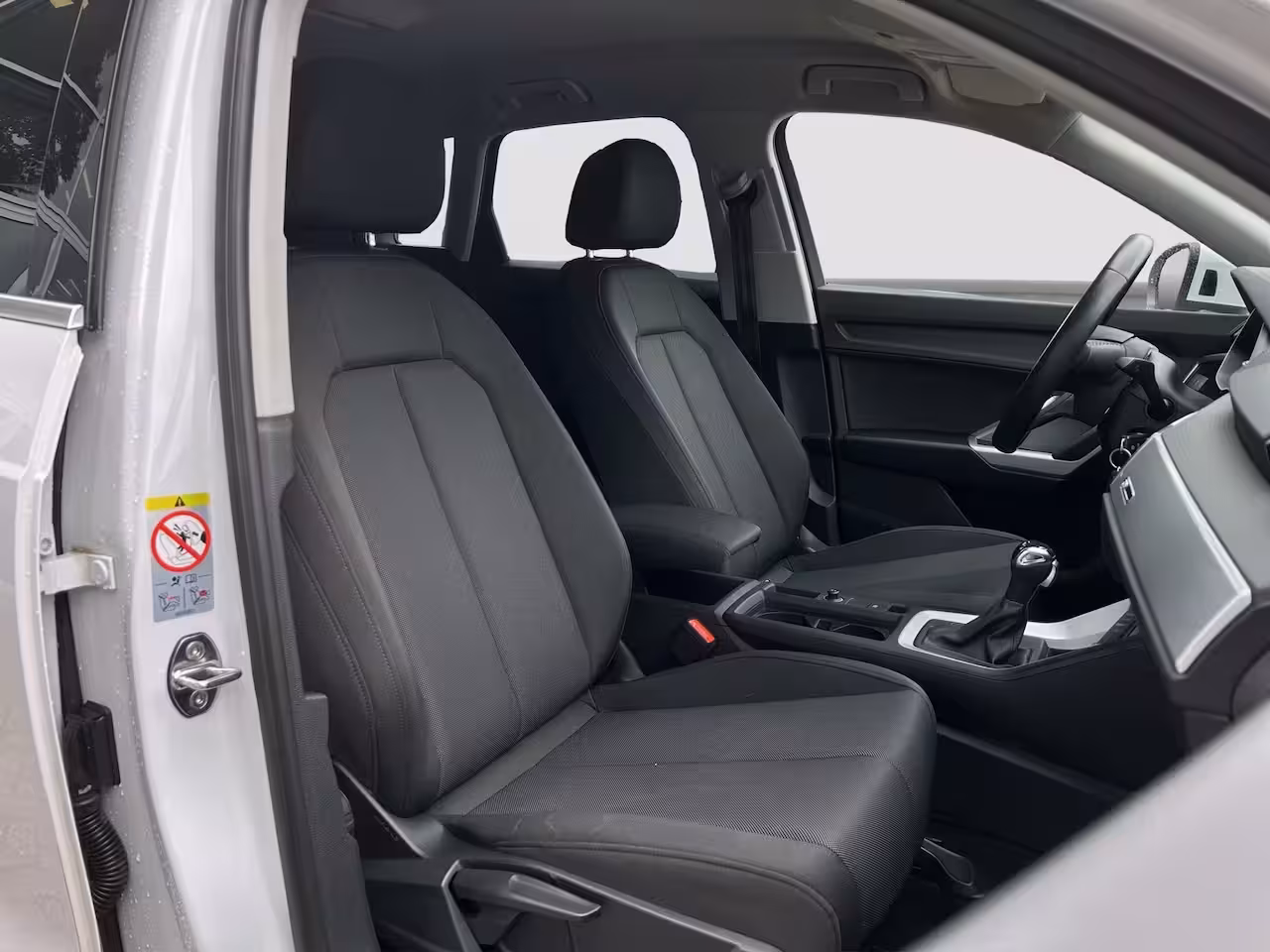 Audi Q3 35 TFSI Pro Line | LED | Cruise Adaptive | Clima | BLIS | Stoelverwarming | Navi By App |