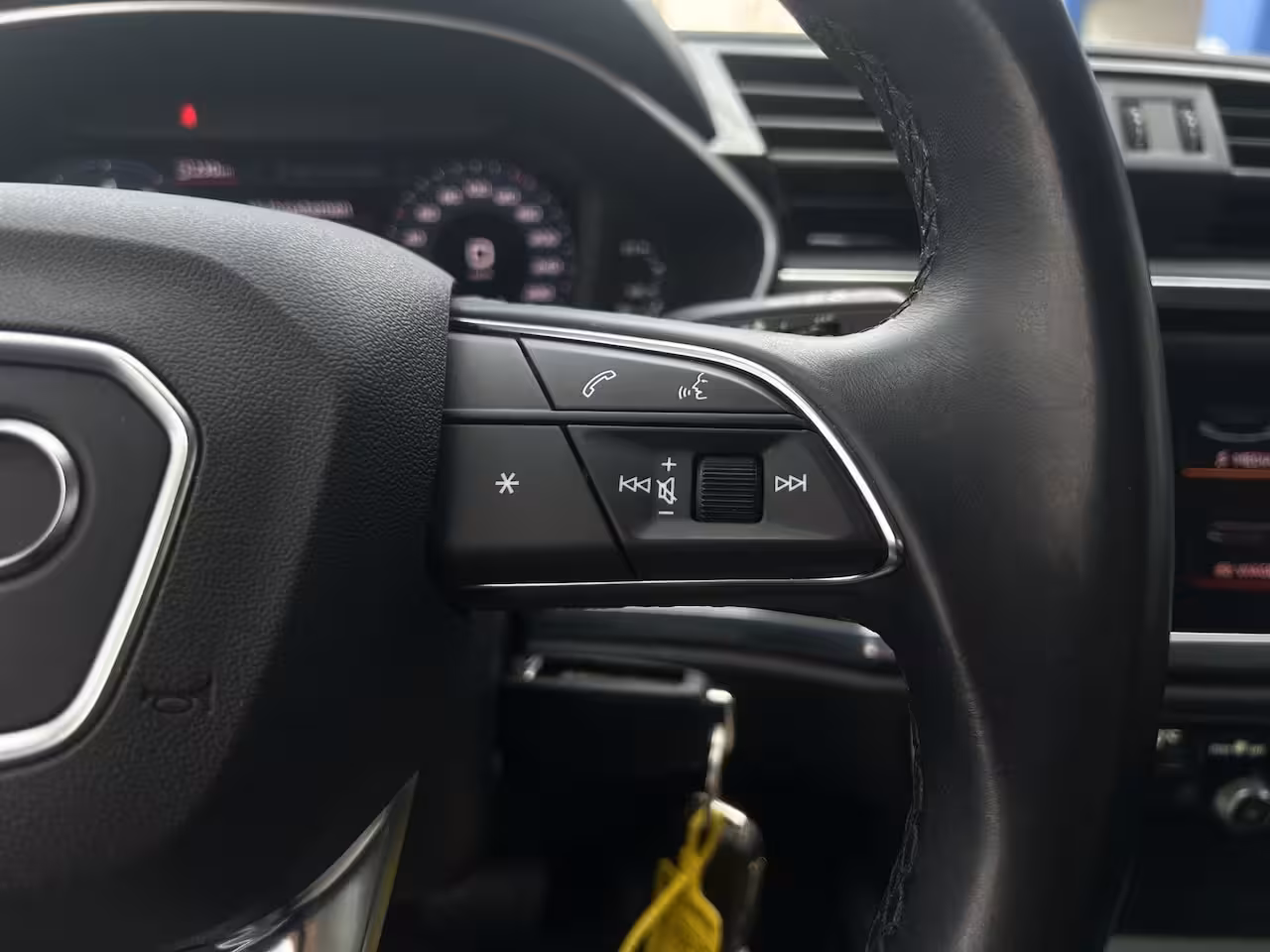 Audi Q3 35 TFSI Pro Line | LED | Cruise Adaptive | Clima | BLIS | Stoelverwarming | Navi By App |