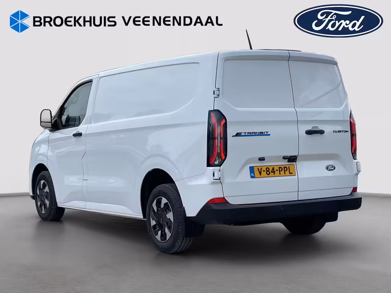 Ford Transit Custom E-Transit 320 L1H1 Limited 71 kWh | Cruise Control | Camera | CarPlay | Bluetooth |