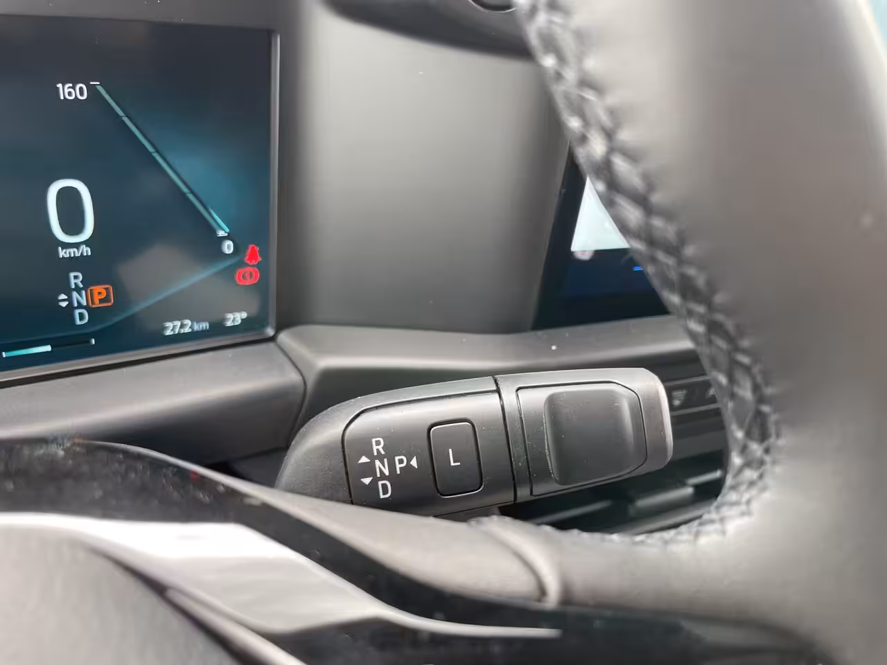 Ford Transit Custom E-Transit 320 L1H1 Limited 71 kWh | Cruise Control | Camera | CarPlay | Bluetooth |
