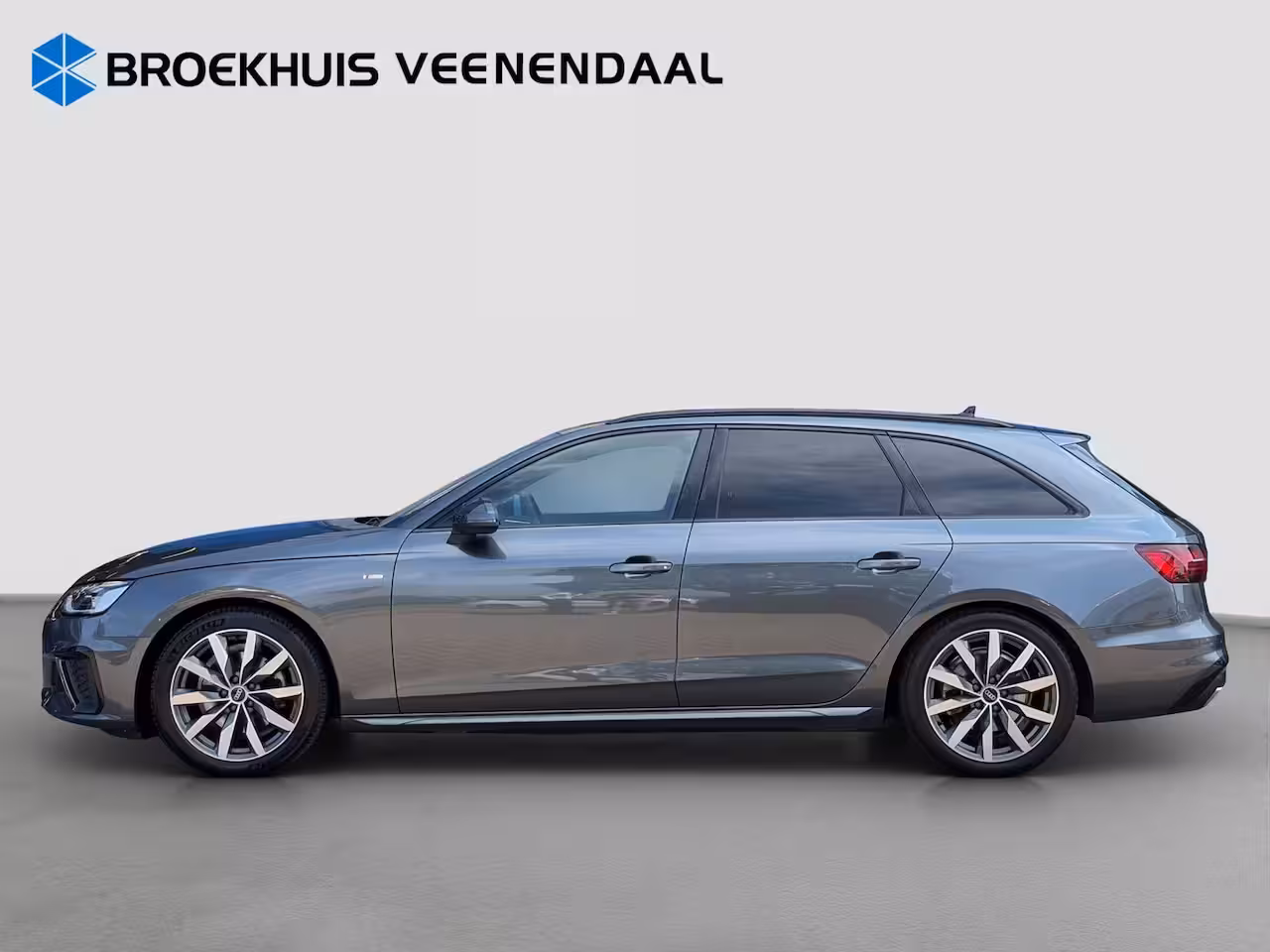 Audi A4 Avant 35 TFSI S-Line Competition | Stoelverwarming | Cruise Control | 18 inch | Apple Carplay |