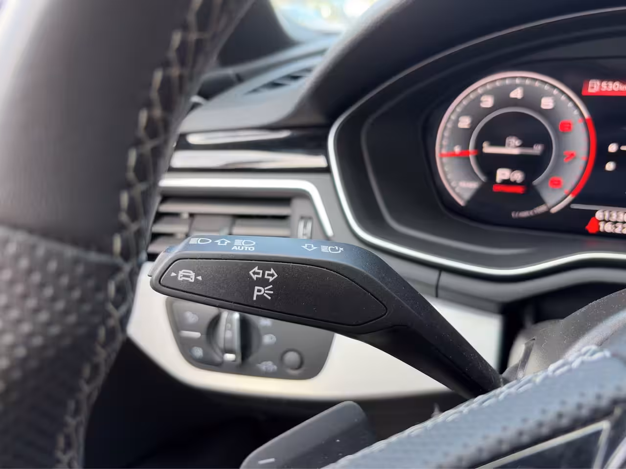 Audi A4 Avant 35 TFSI S-Line Competition | Stoelverwarming | Cruise Control | 18 inch | Apple Carplay |