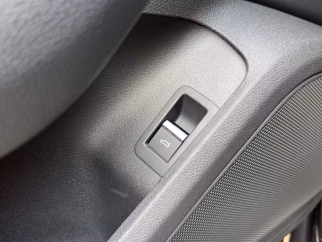 Audi A4 Avant 35 TFSI S-Line Competition | Stoelverwarming | Cruise Control | 18 inch | Apple Carplay |