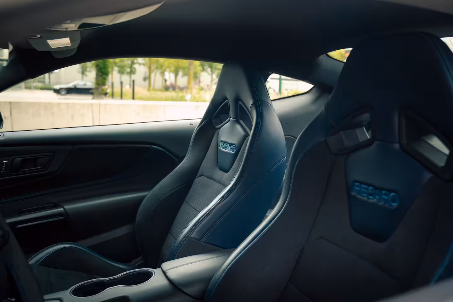 Ford Mustang Fastback 5.0 V8 DARK HORSE | Org. NL | Recaro | Adap. Cruise | BLIS