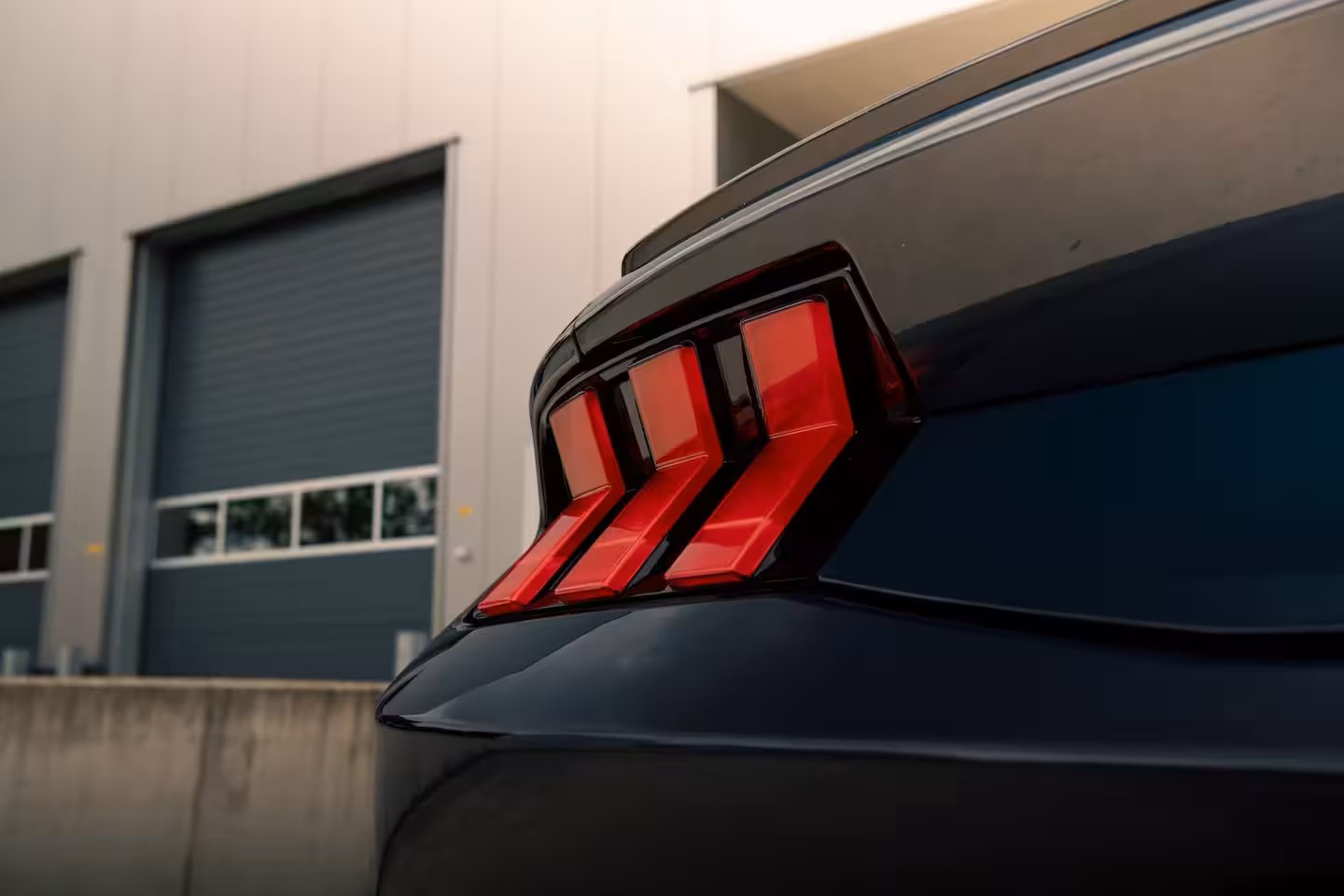 Ford Mustang Fastback 5.0 V8 DARK HORSE | Org. NL | Recaro | Adap. Cruise | BLIS