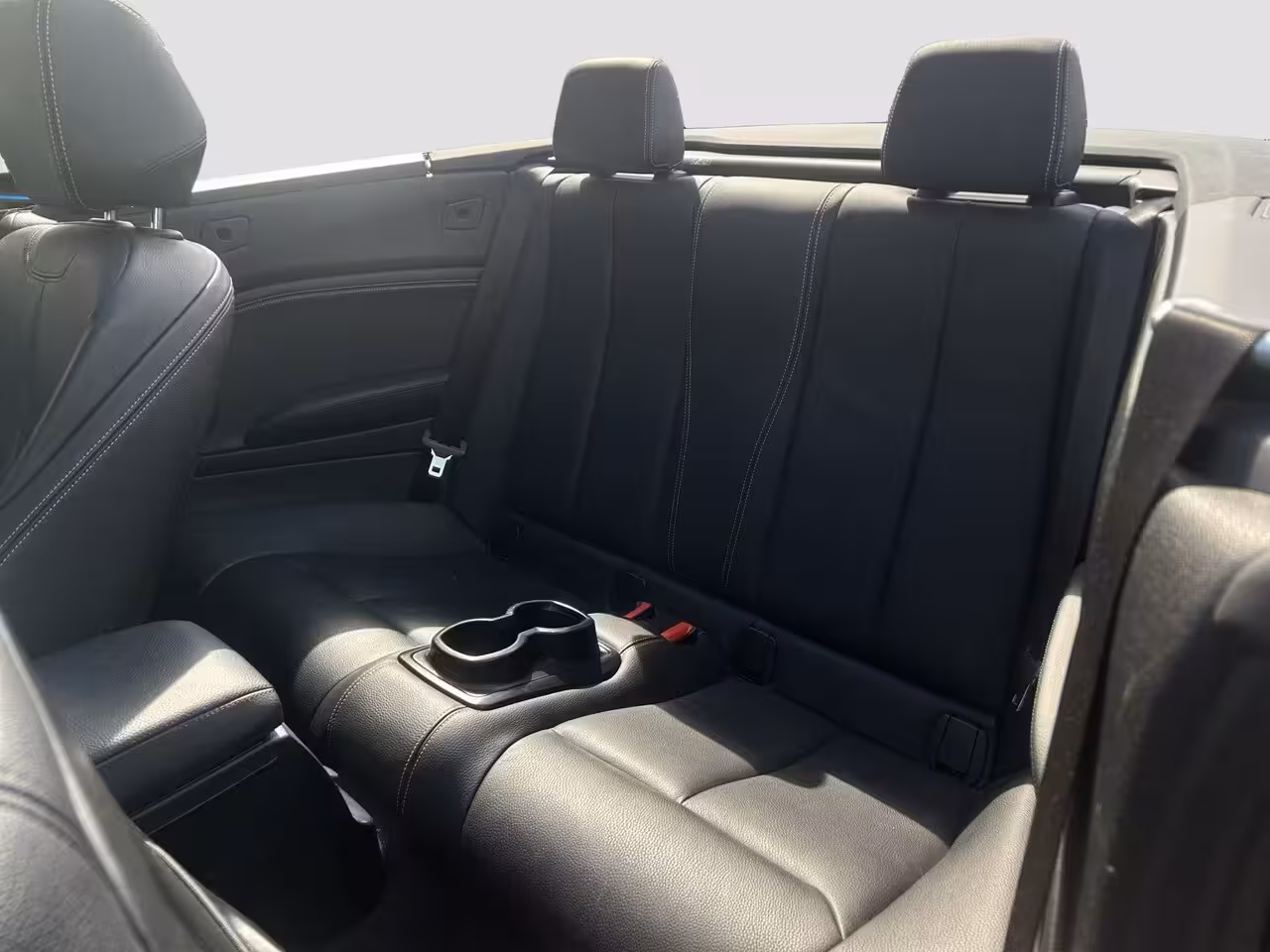 BMW 2-serie Cabrio 220i M-Sport 2.0 184pk | Stoelverwarming | Leder | Dealer OH | Cruise Control | Climate Co