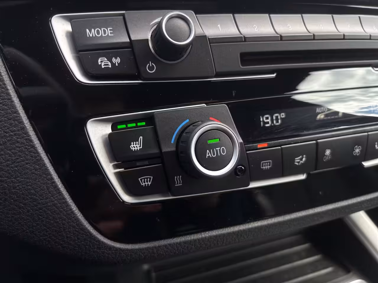 BMW 2-serie Cabrio 220i M-Sport 2.0 184pk | Stoelverwarming | Leder | Dealer OH | Cruise Control | Climate Co