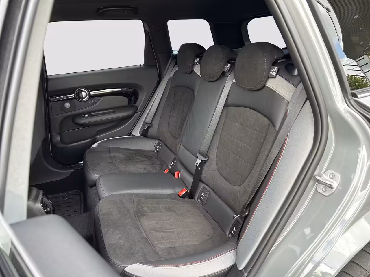 Mini Clubman 2.0 JCW ALL4 Chili 306pk | Pano | H&K Audio | Carplay | Camera | Navi