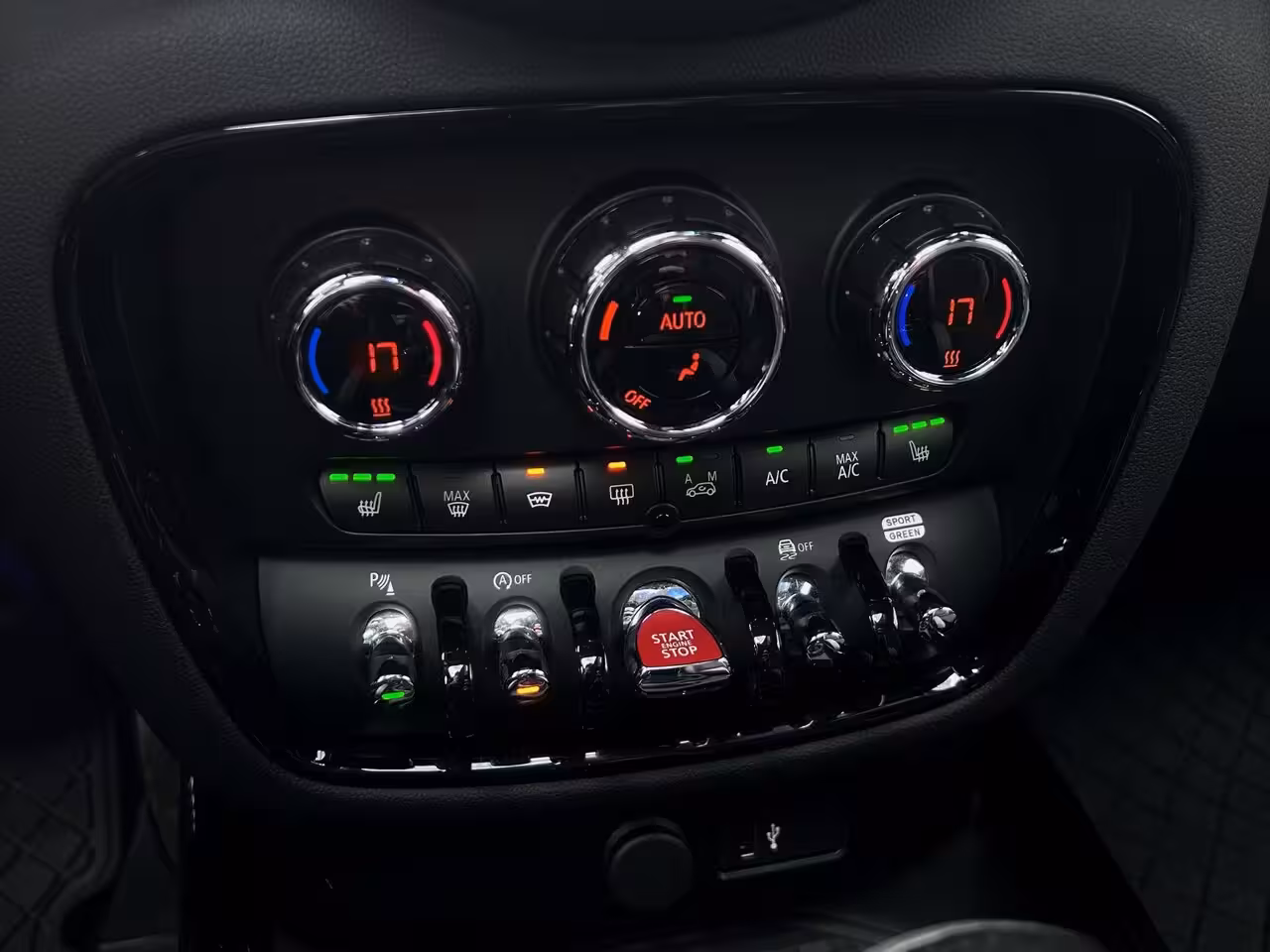 Mini Clubman 2.0 JCW ALL4 Chili 306pk | Pano | H&K Audio | Carplay | Camera | Navi