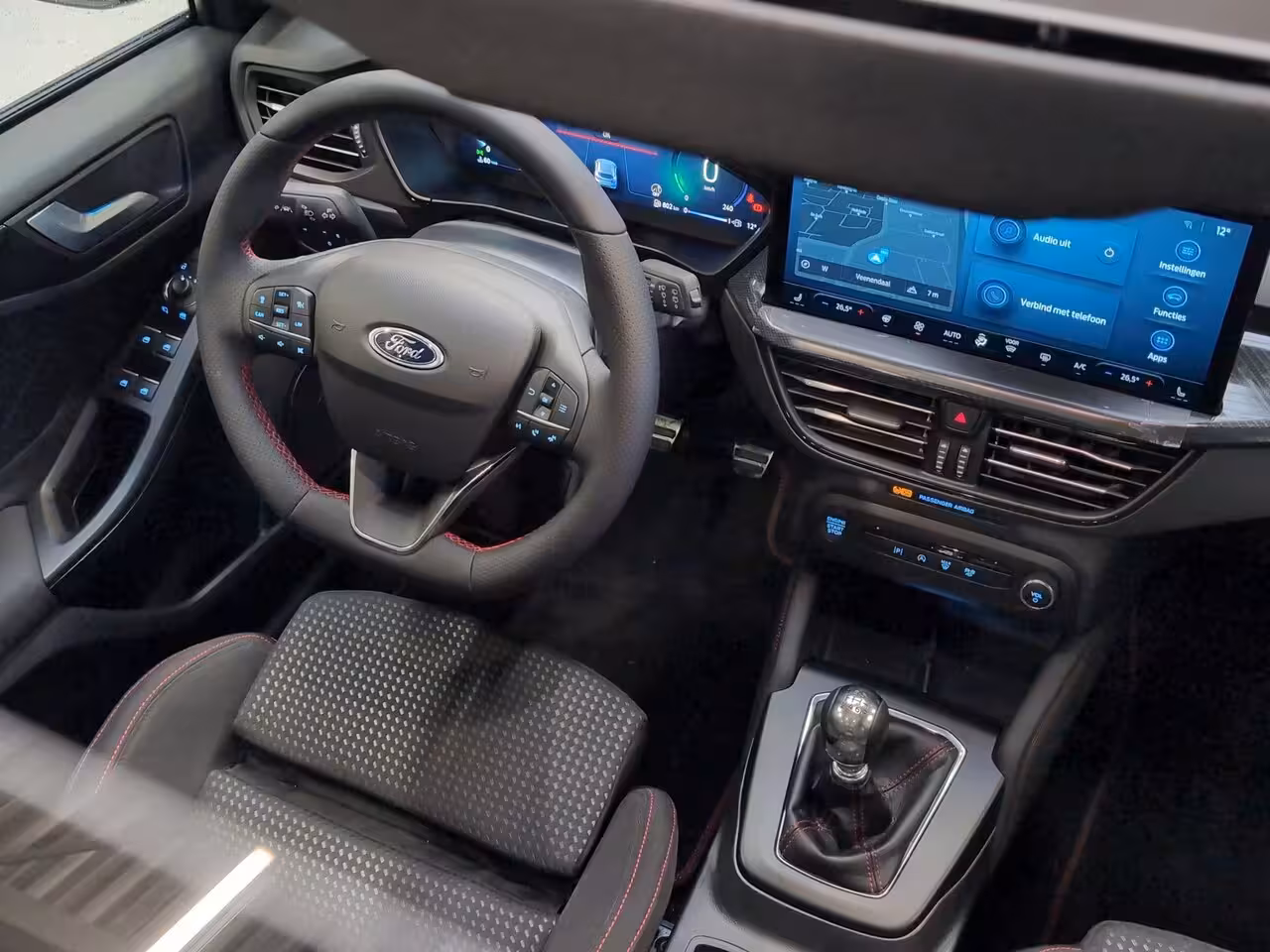 Ford Focus Wagon 1.0 Hybrid ST Line X | Pano | Winter Pack | Adap. Cruise | Matrix LED