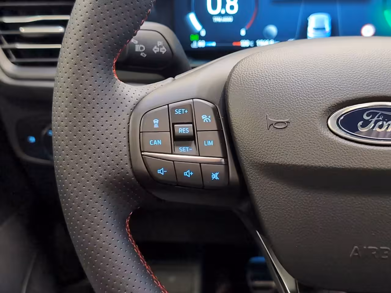 Ford Focus Wagon 1.0 Hybrid ST Line X | Pano | Winter Pack | Adap. Cruise | Matrix LED