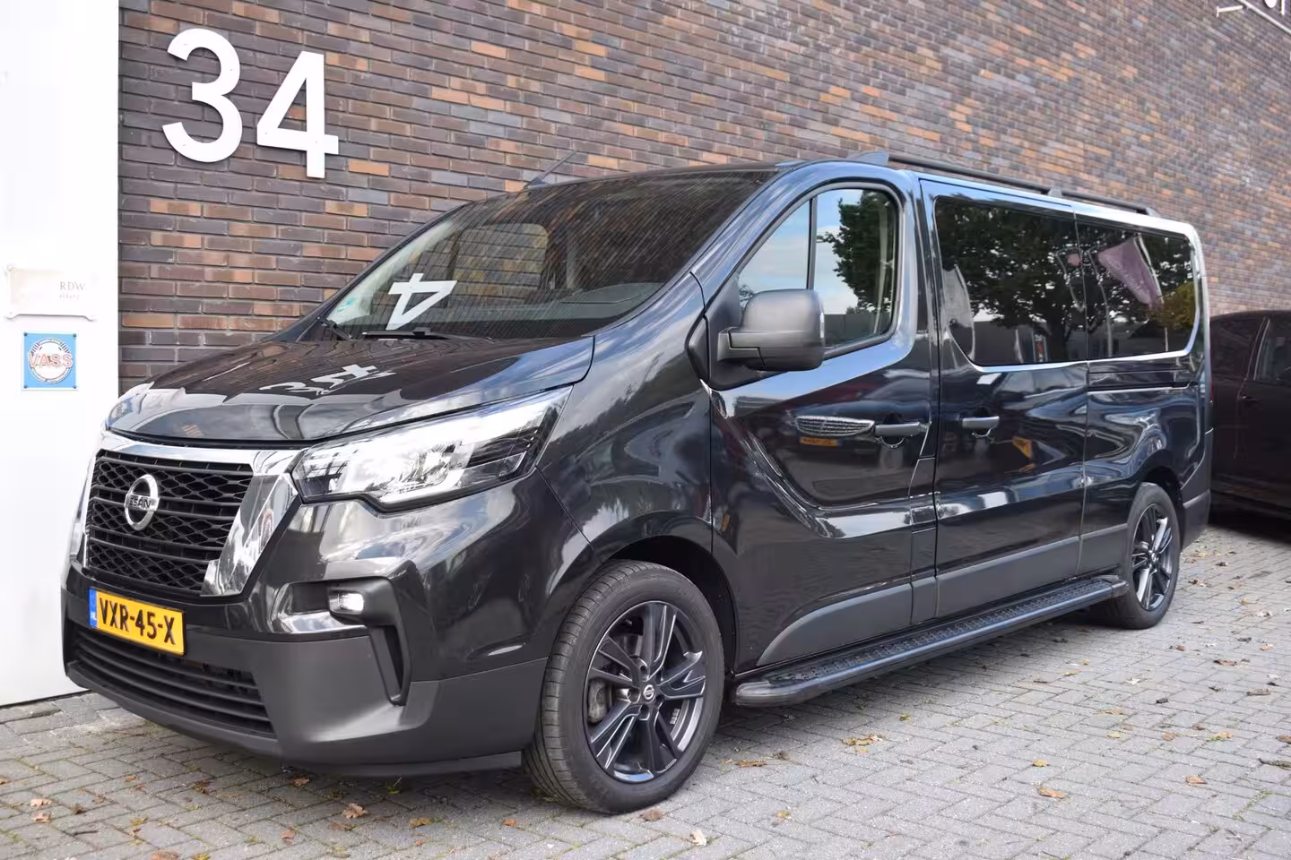 Nissan Primastar 2.0 dCi 170pk D.C L2H1 N-Connecta