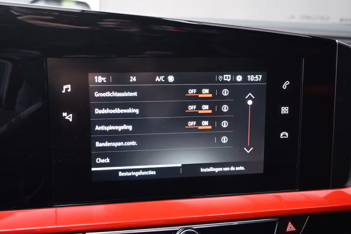 Opel Mokka-e GS Line 50-kWh 3-Fase 100%SOH | Navigatie | Achteruitrijcamera | Climate Control |