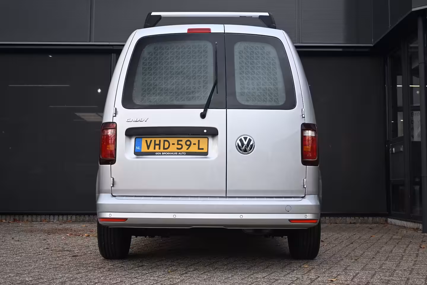 Volkswagen Caddy 2.0 TDI L1H1 BMT C-Edition | Betimmering | Navigatie | Leder | Parkeersensoren | Airco | D
