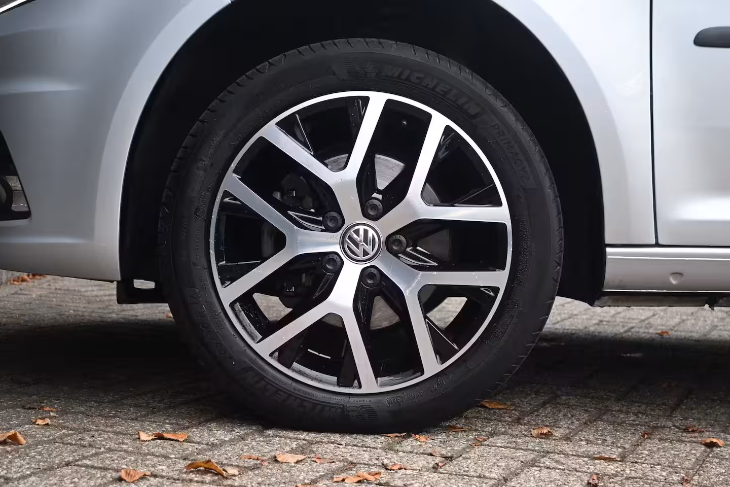 Volkswagen Caddy 2.0 TDI L1H1 BMT C-Edition | Betimmering | Navigatie | Leder | Parkeersensoren | Airco | D