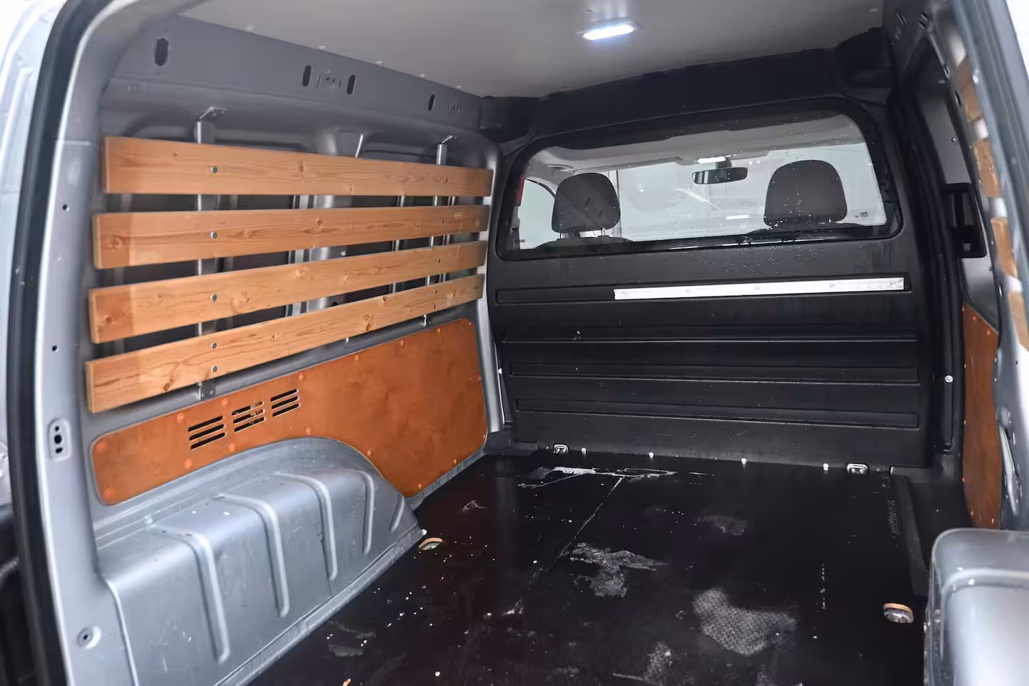 Volkswagen Caddy 2.0 TDI L1H1 BMT C-Edition | Betimmering | Navigatie | Leder | Parkeersensoren | Airco | D