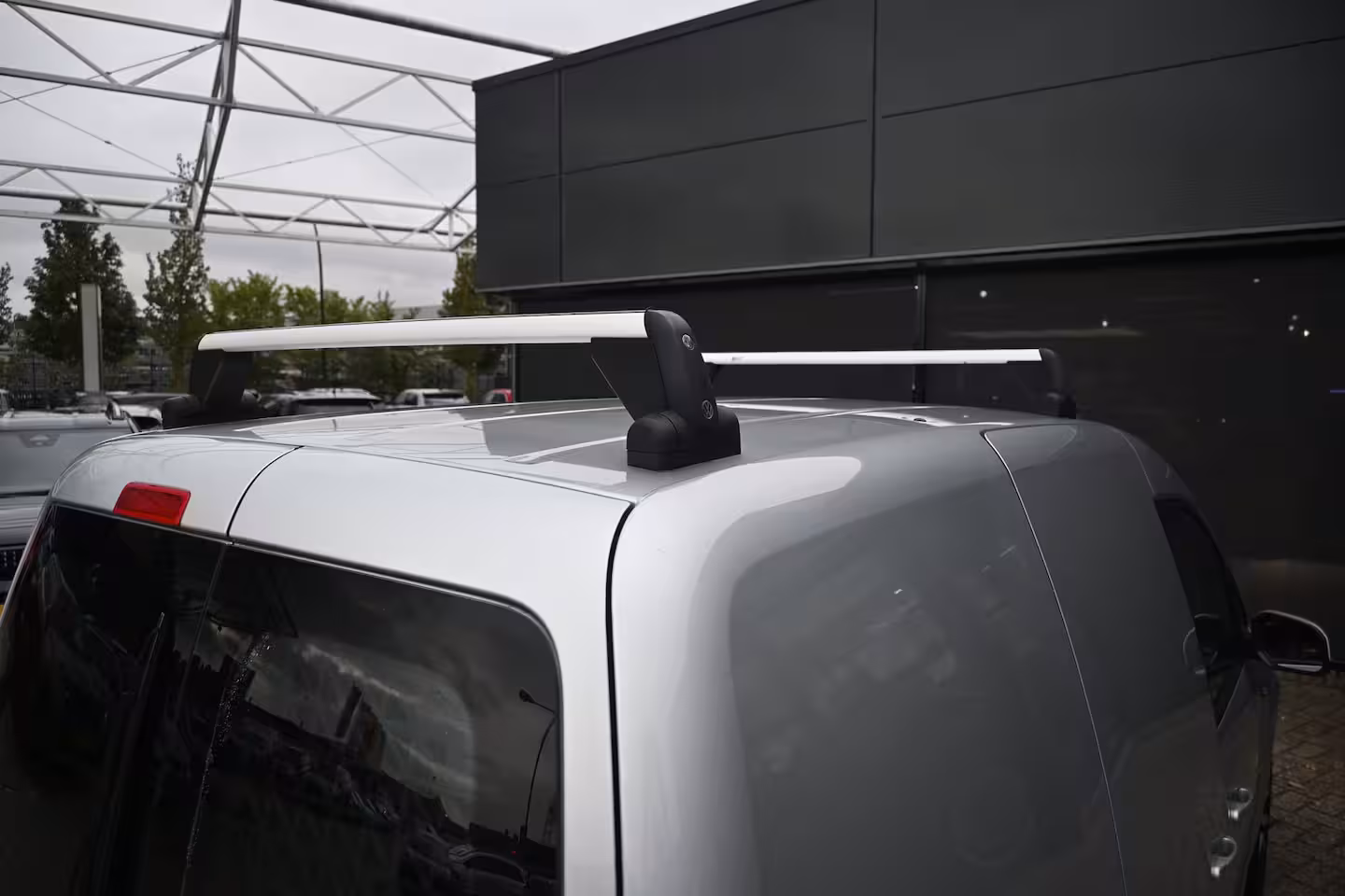 Volkswagen Caddy 2.0 TDI L1H1 BMT C-Edition | Betimmering | Navigatie | Leder | Parkeersensoren | Airco | D