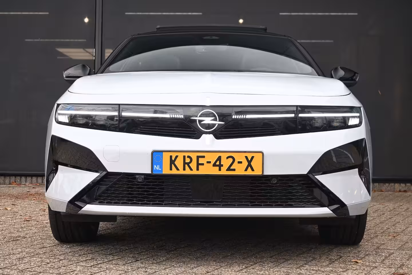 Opel Astra Electric 58 kWh Ultimate DEMO-DEAL Tot 8 Jaar Garantie | Schuif/-Kanteldak | Massagestoelen | Adapt