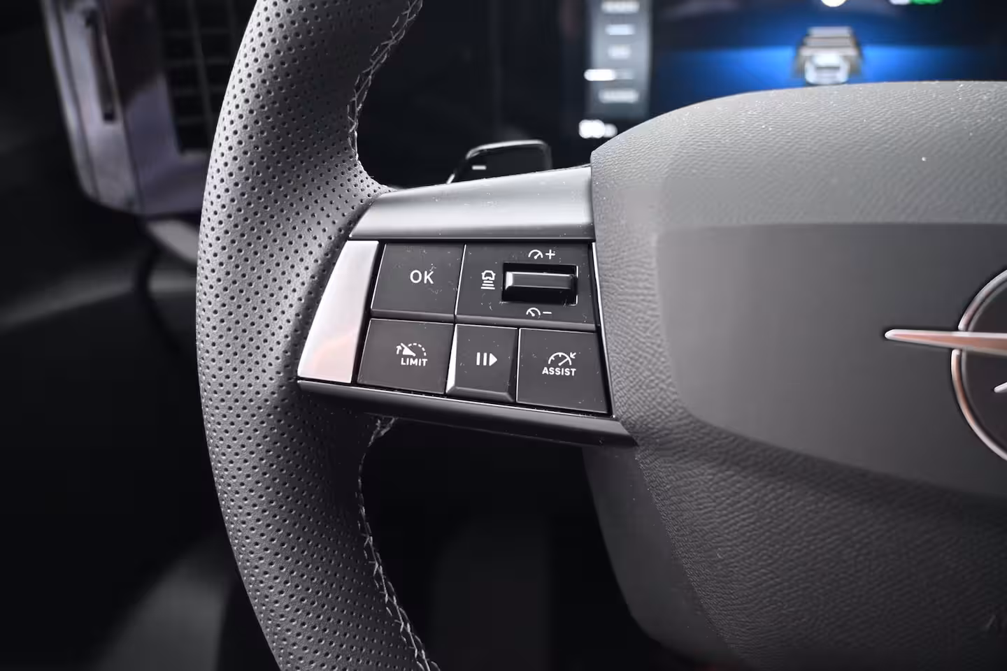 Opel Astra Electric 58 kWh Ultimate DEMO-DEAL Tot 8 Jaar Garantie | Schuif/-Kanteldak | Massagestoelen | Adapt