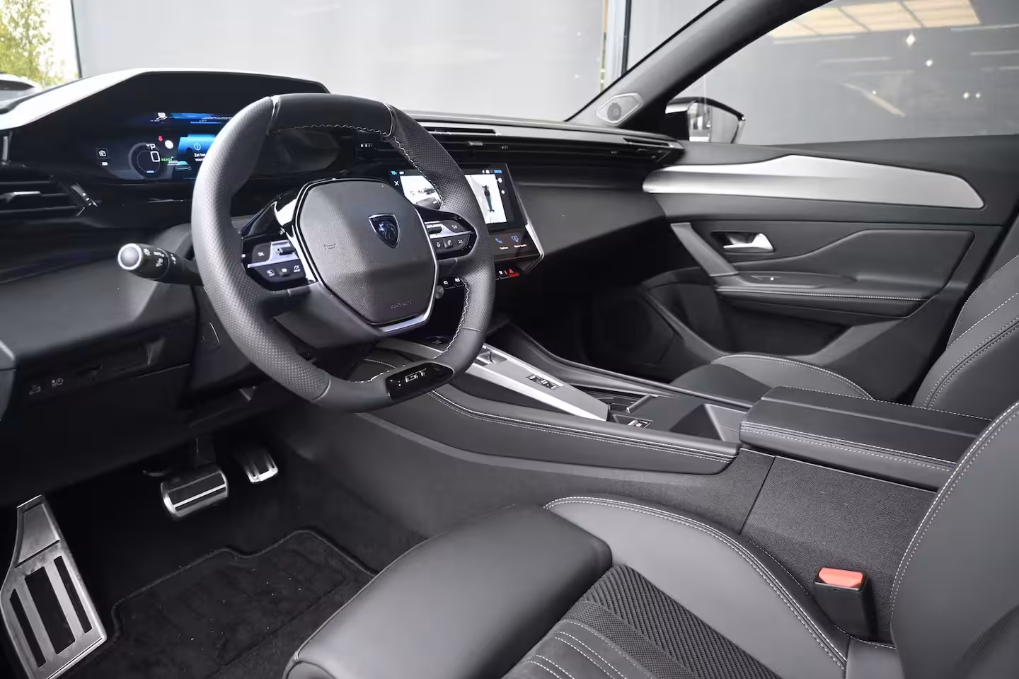 Peugeot e-308 SW GT 58 kWh DEMO-DEAL Tot 8 Jaar Garantie | Alcantara | 360 Camera | Navigatie | Elektr. Ach