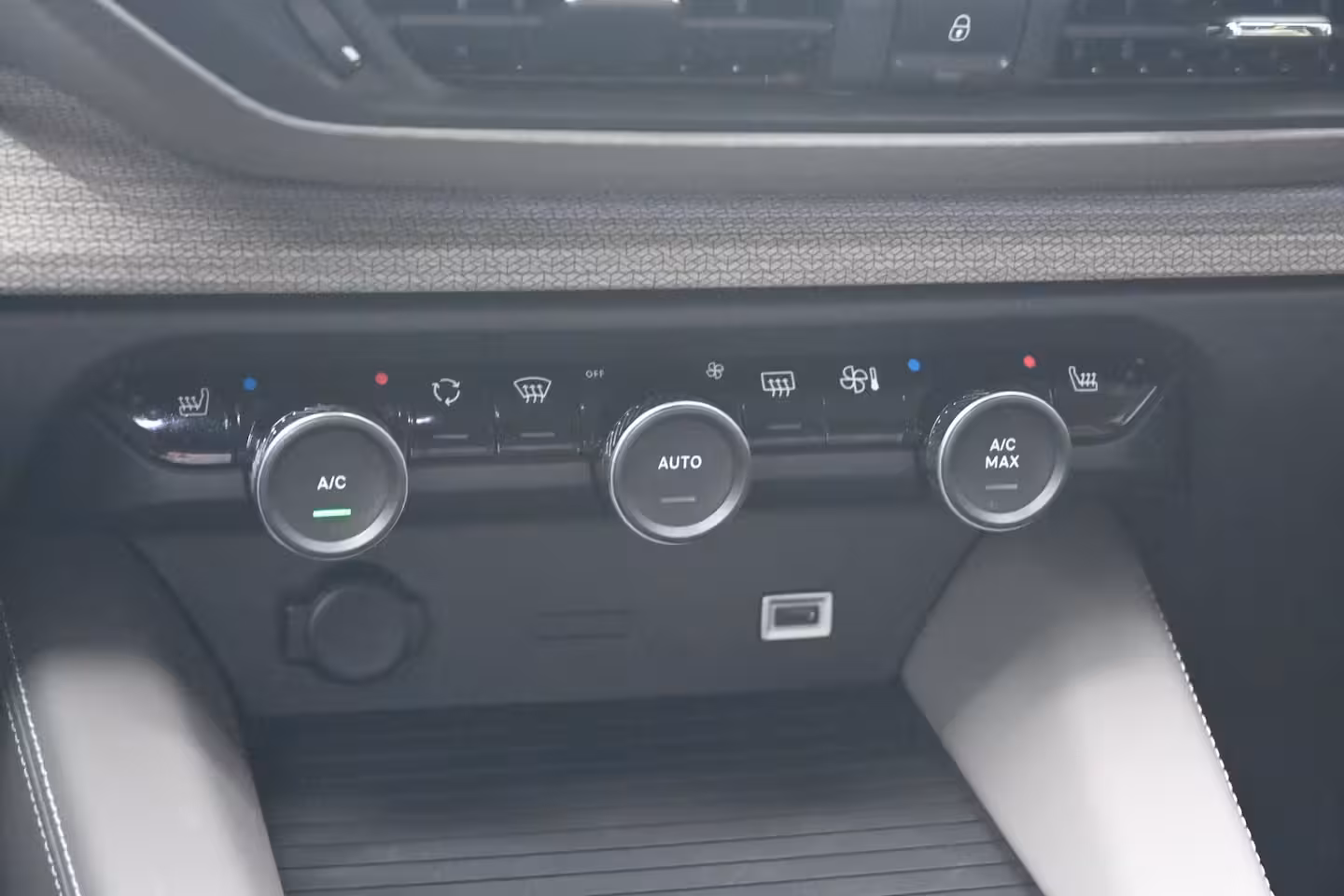 Citroën C5 X 1.6 Plug-in Hybrid 180 Plus | Navigatie | Vol-Leder | Elektr. Stoelen met massage functie