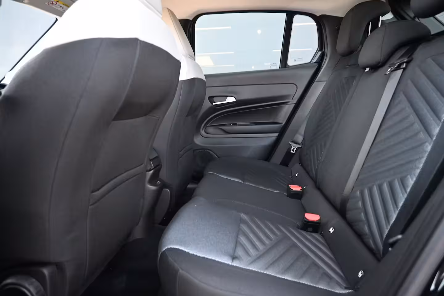 Fiat 600 1.2 Hybrid ICON 145pk VOORRAAD-ACTIE | 8 Jaar Fabrieksgarantie | Carplay | Parkeersensoren