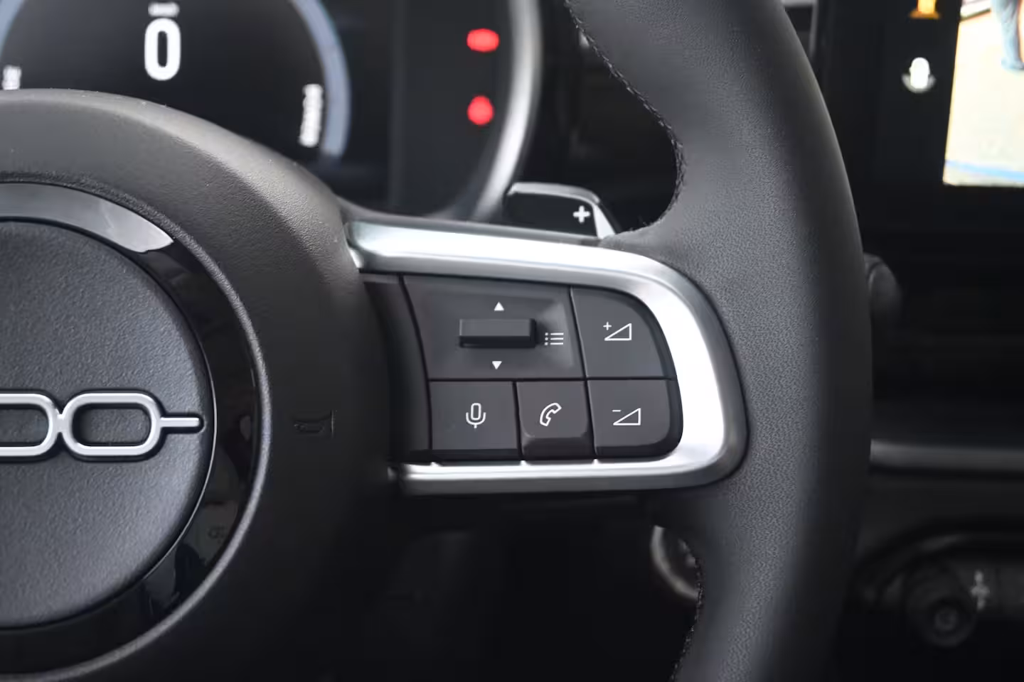 Fiat 600 1.2 Hybrid ICON 145pk VOORRAAD-ACTIE | 8 Jaar Fabrieksgarantie | Carplay | Parkeersensoren
