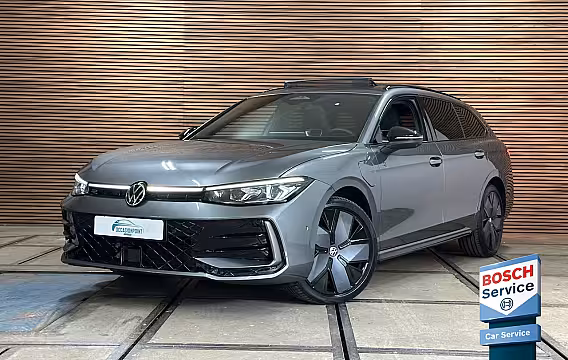 Volkswagen Passat Variant 1.5 eHybrid R-Line Black Edition | Garantie tot 2031 |272PK| Pano | Matrix | HUD | Massage