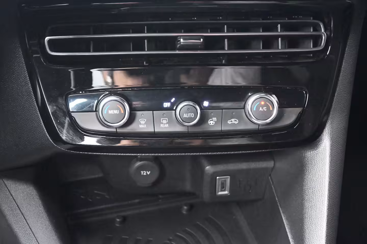 Opel Mokka Electric GS 54 kWh 3 Fase 97%SOH 3 Fase | Adaptive Cruise | Achteruitrijcamera | Stuurverwarming |