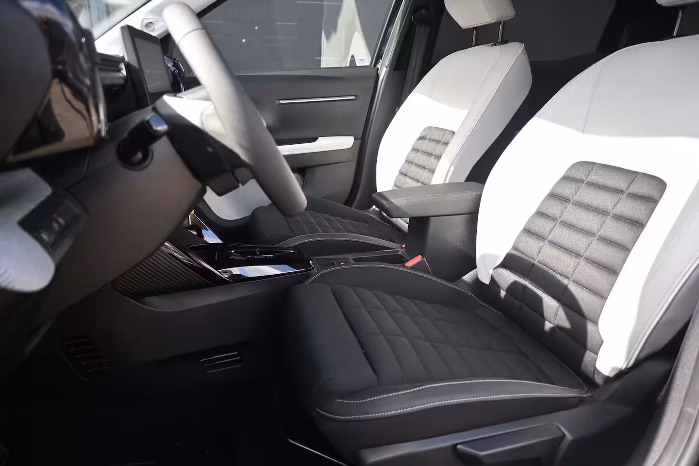 Citroën Ë-C3 Aircross Max 113pk Extended Range 54 kWh | Achteruitrijcamera | Apple Carplay/Android Auto|telefoon