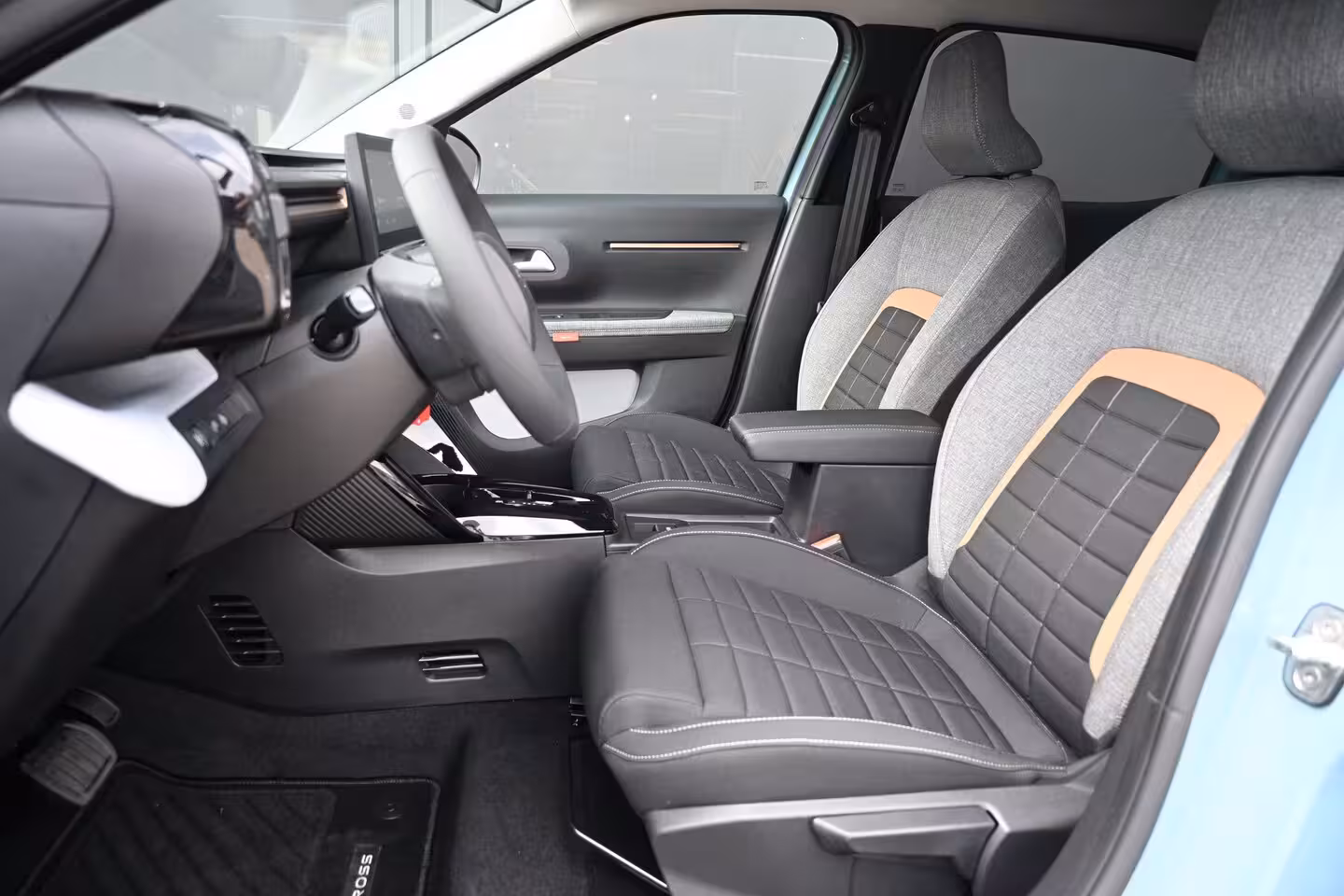 Citroën C3 Aircross 1.2 Hybrid 145pk Plus DEMO-DEAL Tot 8 Jaar Garantie | Navigatie by App | Achteruitrijcamer