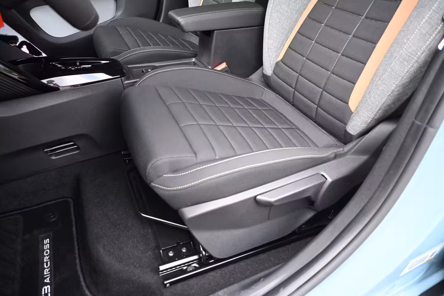 Citroën C3 Aircross 1.2 Hybrid 145pk Plus DEMO-DEAL Tot 8 Jaar Garantie | Navigatie by App | Achteruitrijcamer