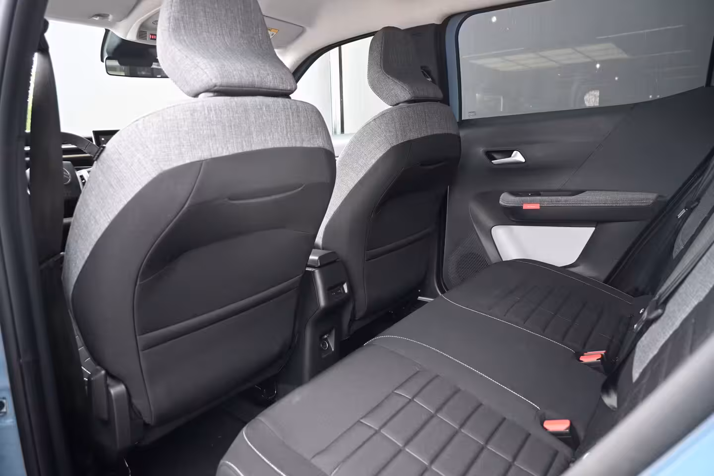 Citroën C3 Aircross 1.2 Hybrid 145pk Plus DEMO-DEAL Tot 8 Jaar Garantie | Navigatie by App | Achteruitrijcamer