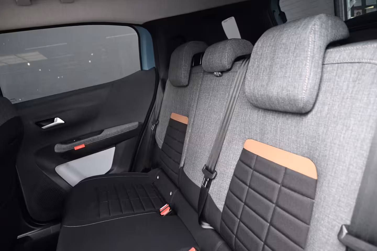 Citroën C3 Aircross 1.2 Hybrid 145pk Plus DEMO-DEAL Tot 8 Jaar Garantie | Navigatie by App | Achteruitrijcamer
