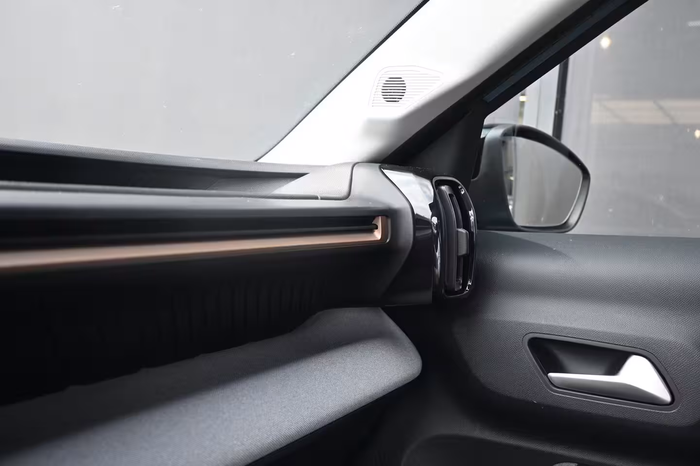 Citroën C3 Aircross 1.2 Hybrid 145pk Plus DEMO-DEAL Tot 8 Jaar Garantie | Navigatie by App | Achteruitrijcamer