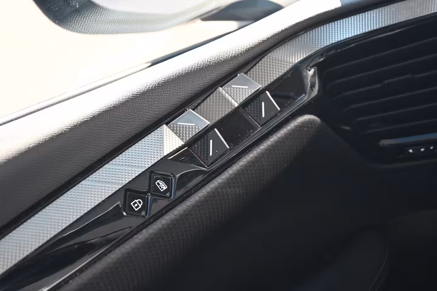 DS No 4 N°4 E-Tense Ligne Business Tot 8 Jaar Garantie | Navigatie | Warmtepomp | Climate Control
